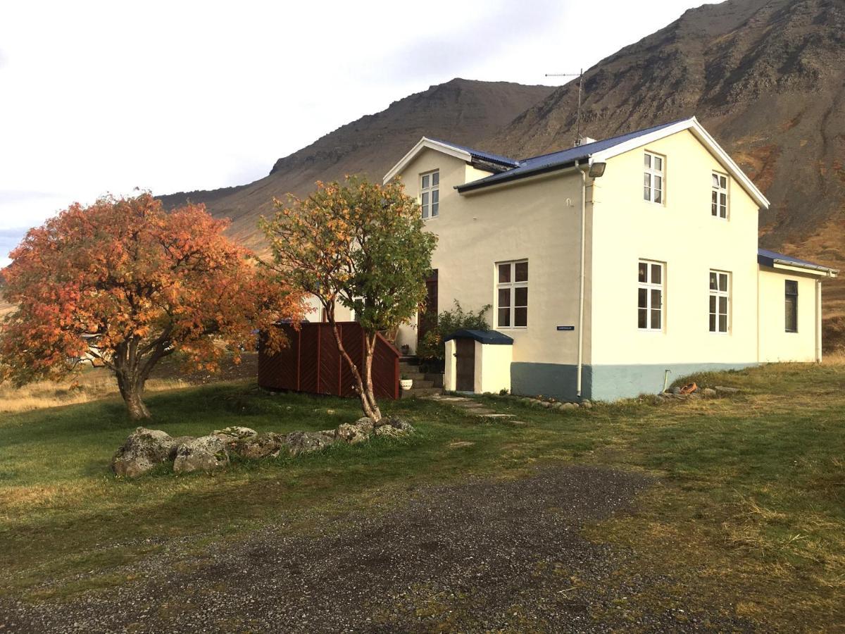 Korpudalur Hi Hostel Flateyri Eksteriør billede