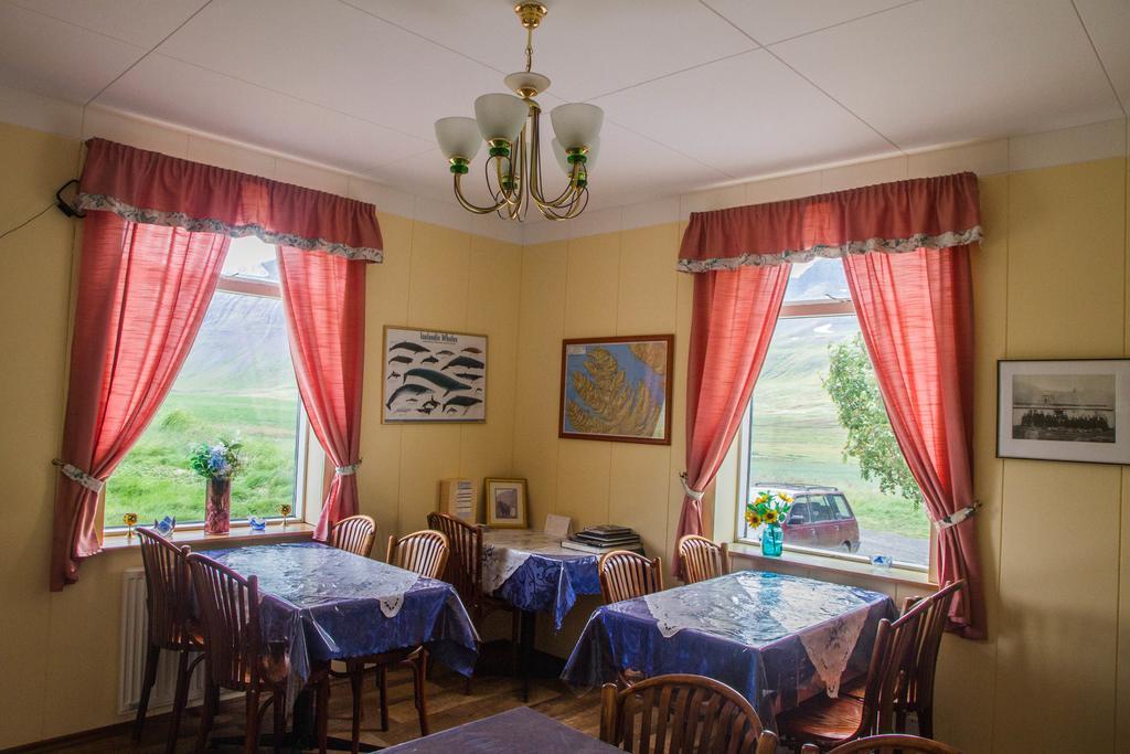 Korpudalur Hi Hostel Flateyri Eksteriør billede