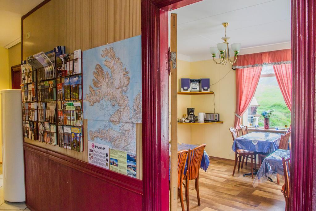 Korpudalur Hi Hostel Flateyri Eksteriør billede